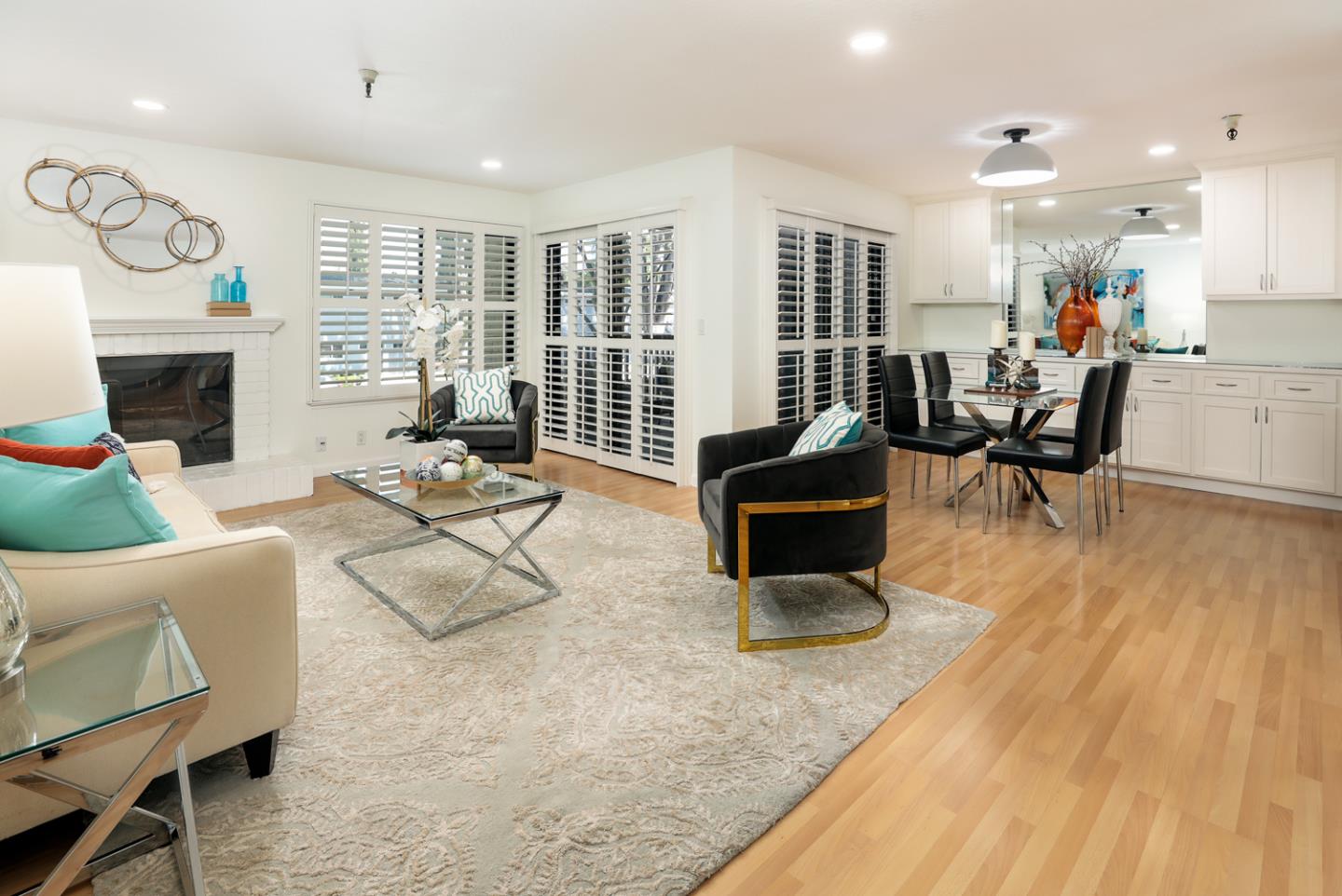 Detail Gallery Image 1 of 1 For 2211 Latham St #106,  Mountain View,  CA 94040 - 1 Beds | 1 Baths