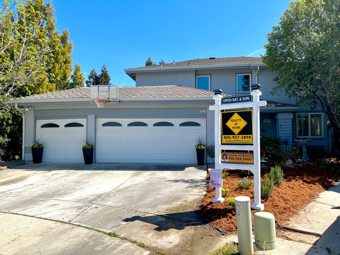 Detail Gallery Image 1 of 1 For 6440 Pelham Ct, San Jose,  CA 95123 - 4 Beds | 2/1 Baths