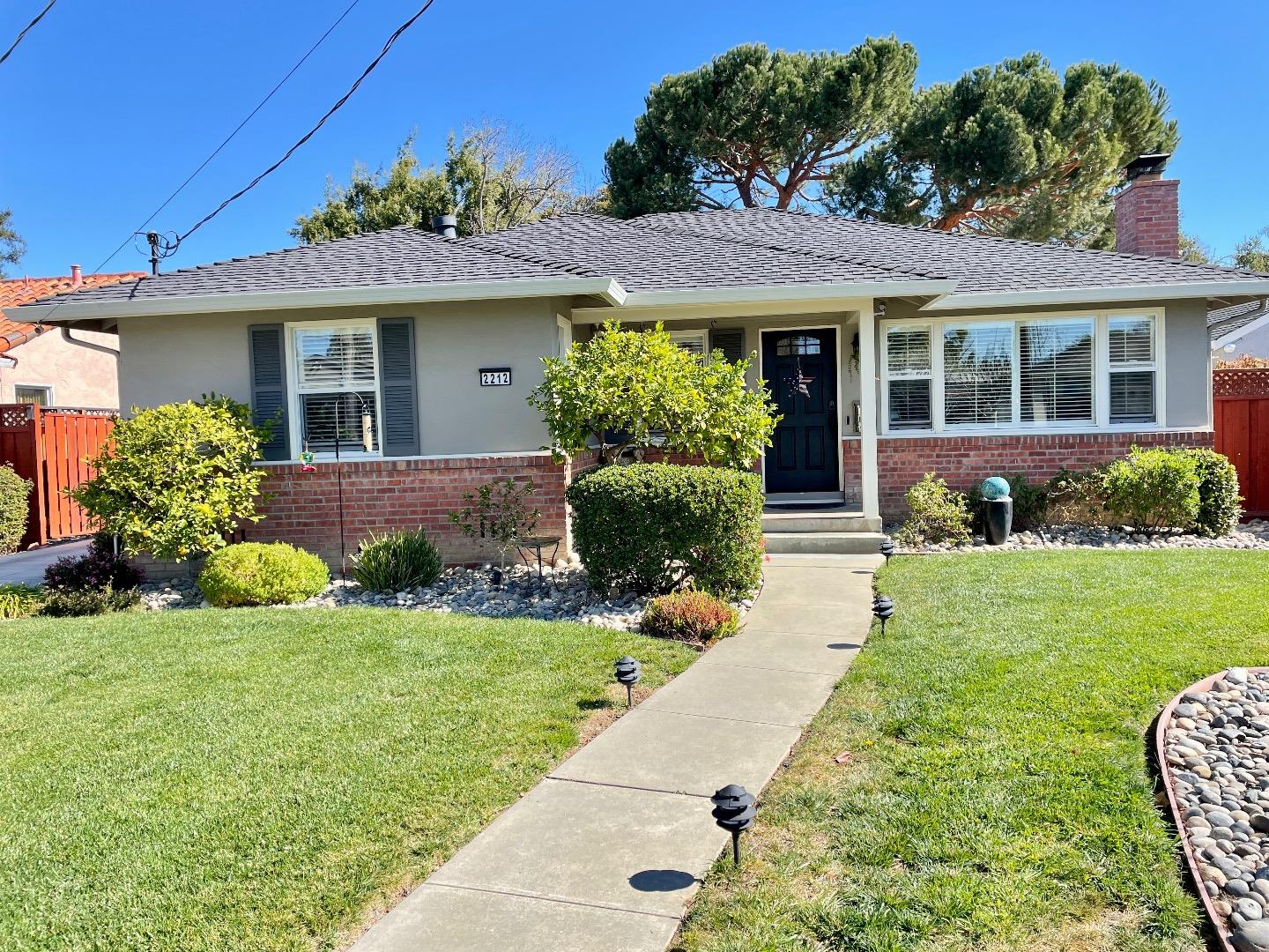 Detail Gallery Image 1 of 1 For 2212 Newport Ave, San Jose,  CA 95125 - 3 Beds | 2/1 Baths