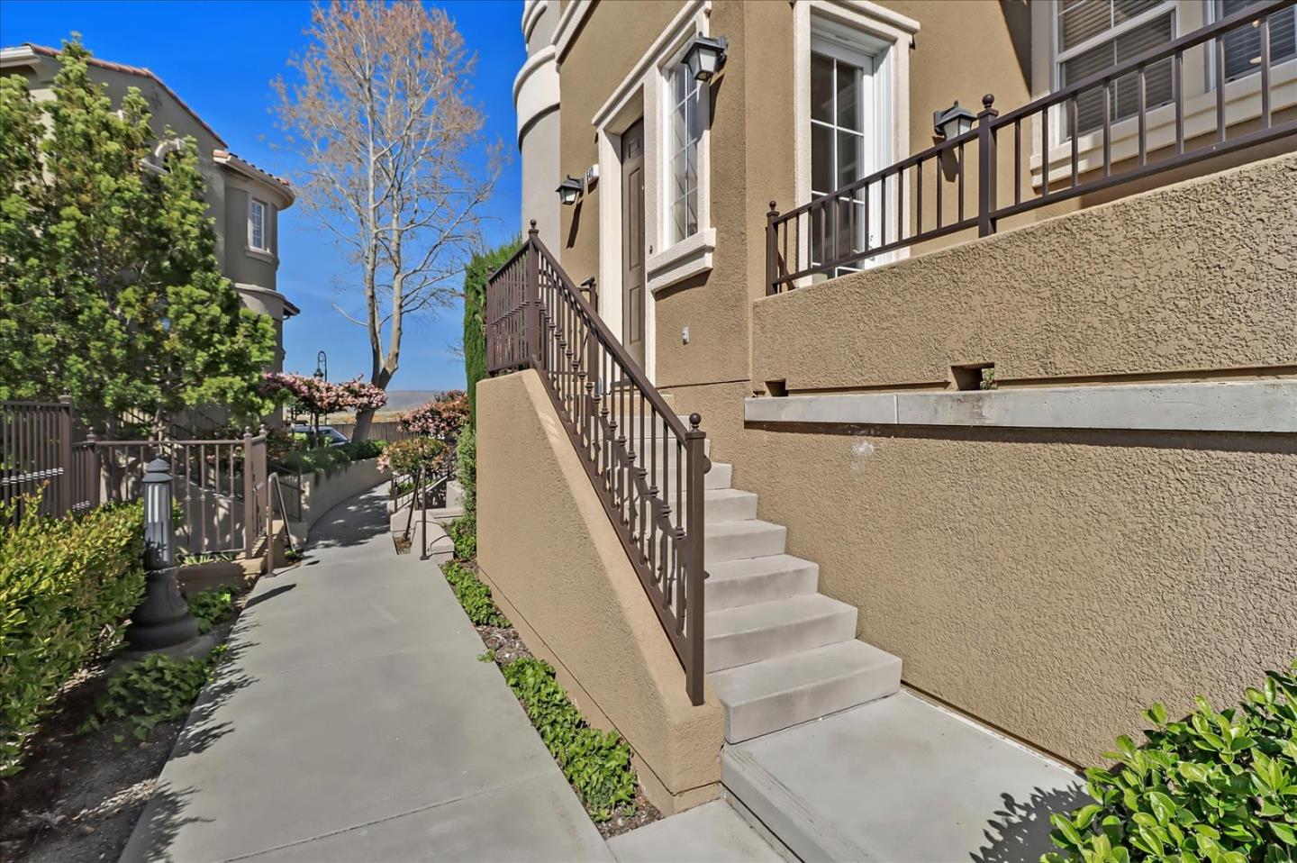 Detail Gallery Image 1 of 1 For 542 Altino Blvd, San Jose,  CA 95136 - 1 Beds | 1/1 Baths