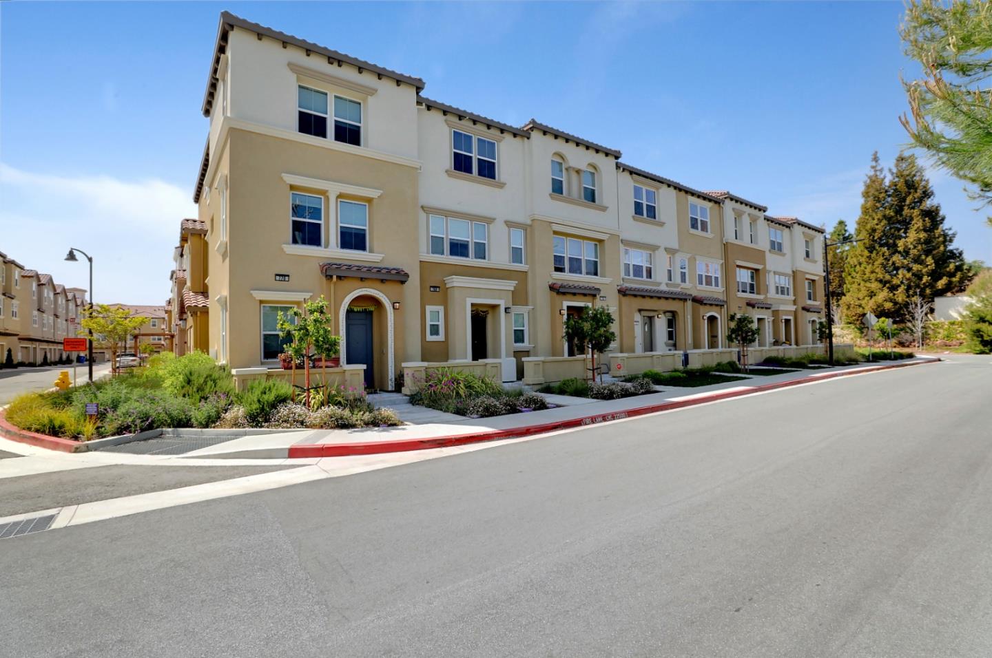 Detail Gallery Image 1 of 1 For 770 Amalfi Loop, Milpitas,  CA 95035 - 3 Beds | 3/1 Baths