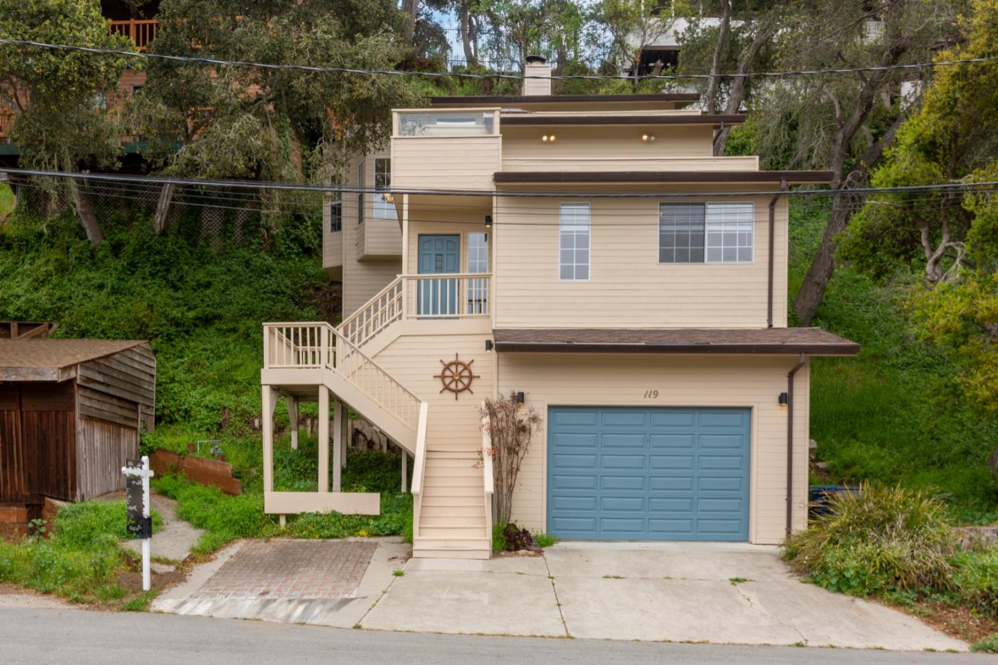 Detail Gallery Image 1 of 1 For 119 Glen Dr, Aptos,  CA 95003 - 3 Beds | 2 Baths