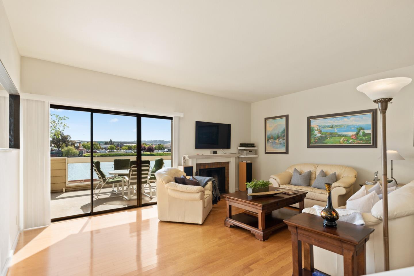 Detail Gallery Image 1 of 1 For 1136 Shoreline Dr, San Mateo,  CA 94404 - 2 Beds | 2/1 Baths