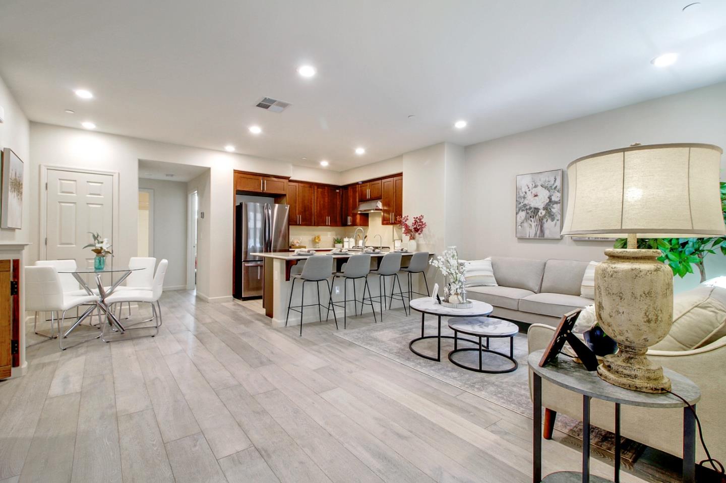 1023 Abruzzo Ln #6, San Jose