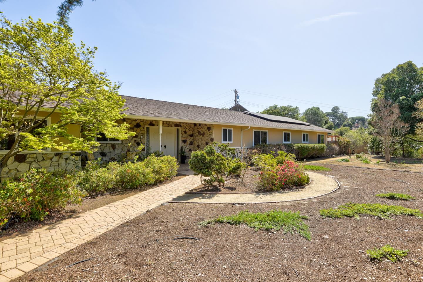 Detail Gallery Image 1 of 1 For 12686 Roble Veneno Ln, Los Altos Hills,  CA 94022 - 5 Beds | 3 Baths