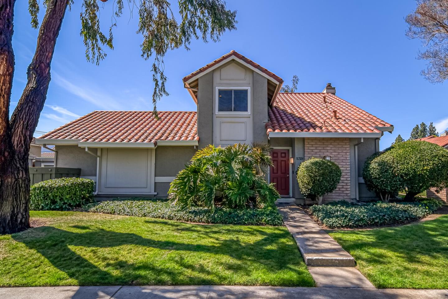 Detail Gallery Image 1 of 1 For 5701 Seifert Ave, San Jose,  CA 95118 - 4 Beds | 2/1 Baths