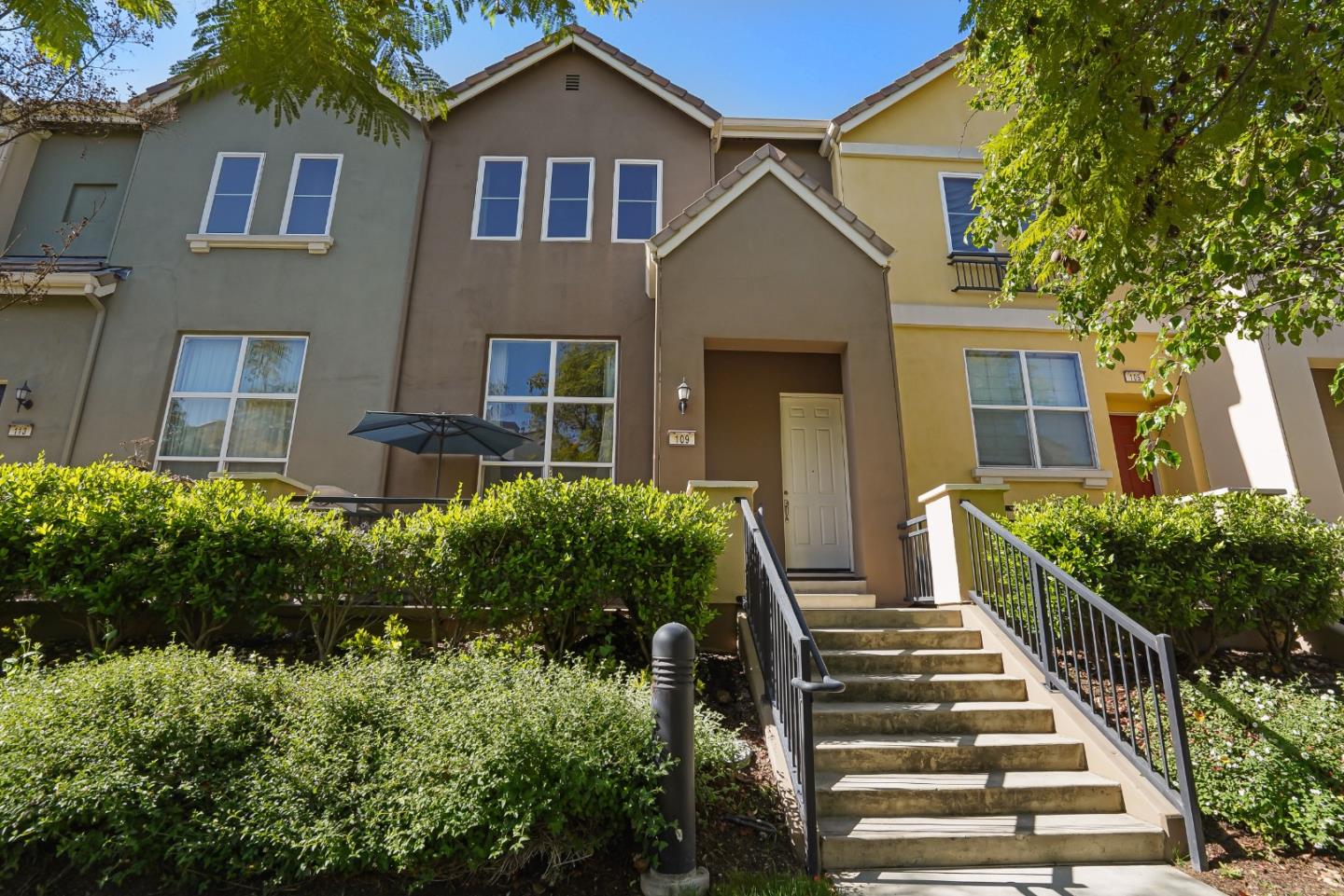 Detail Gallery Image 1 of 1 For 109 Esfahan Dr, San Jose,  CA 95111 - 3 Beds | 2/1 Baths