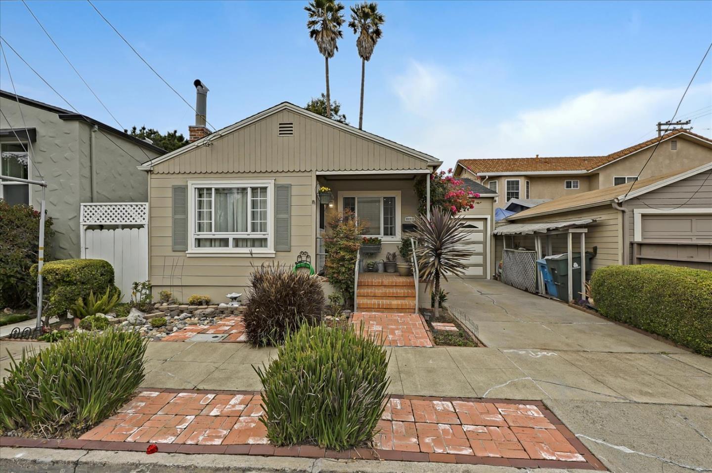 Detail Gallery Image 1 of 1 For 148 Cupid Row, San Bruno,  CA 94066 - 2 Beds | 1 Baths