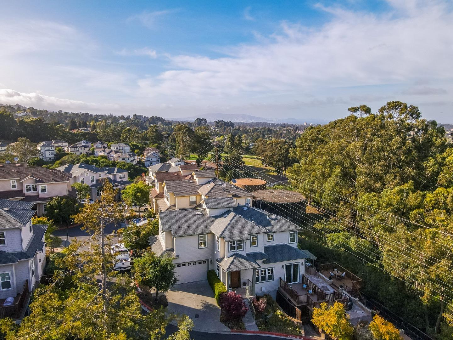 Detail Gallery Image 1 of 1 For 28 Madrone Ct, San Mateo,  CA 94403 - 4 Beds | 3/1 Baths