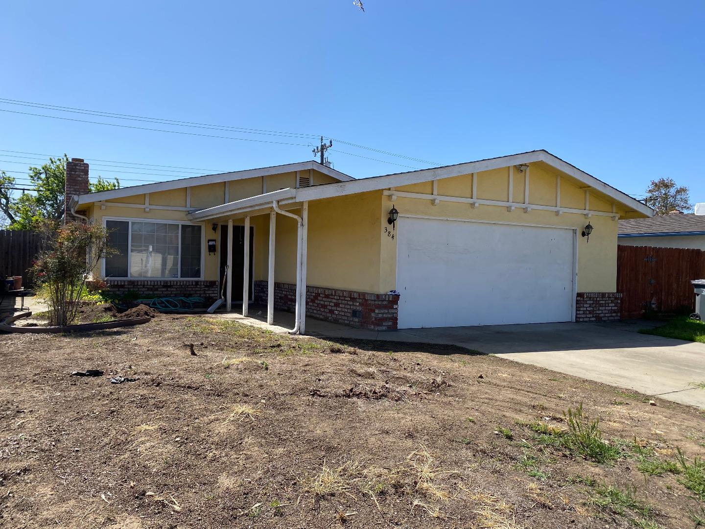 Detail Gallery Image 1 of 1 For 384 Mendocino Dr, Salinas,  CA 93906 - 4 Beds | 2 Baths