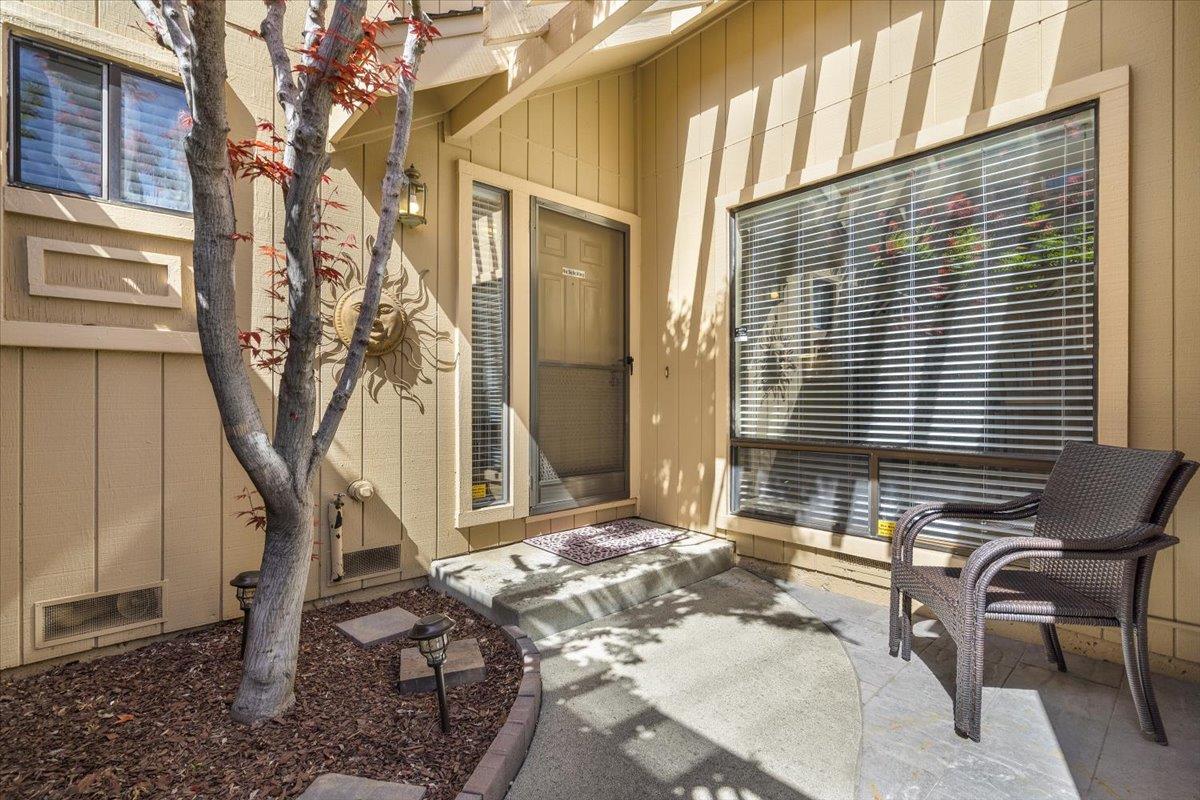 Detail Gallery Image 1 of 1 For 2105 Darnis Cir, Morgan Hill,  CA 95037 - 3 Beds | 2/1 Baths