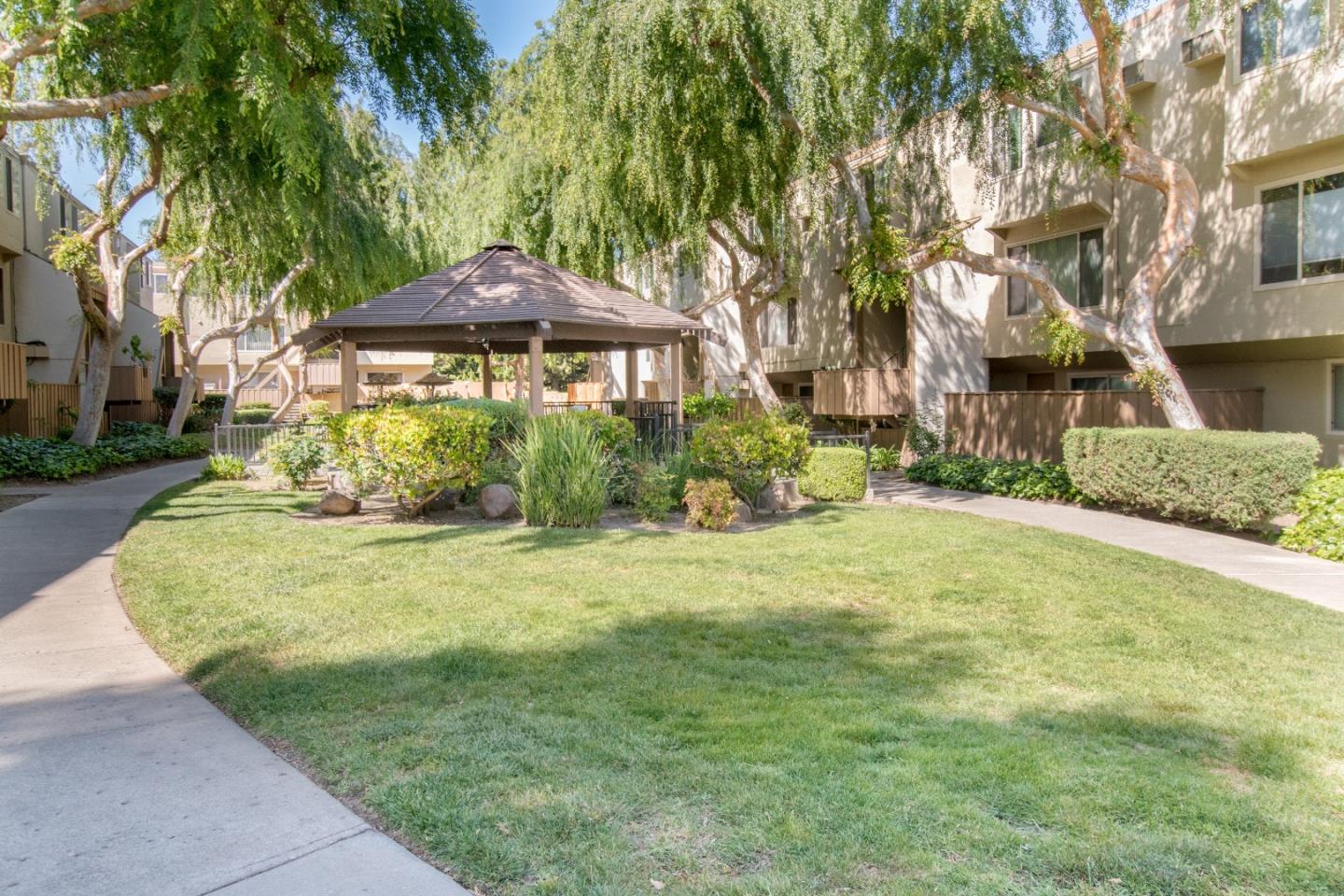 Detail Gallery Image 1 of 1 For 460 Auburn Way #6,  San Jose,  CA 95129 - 2 Beds | 1/1 Baths