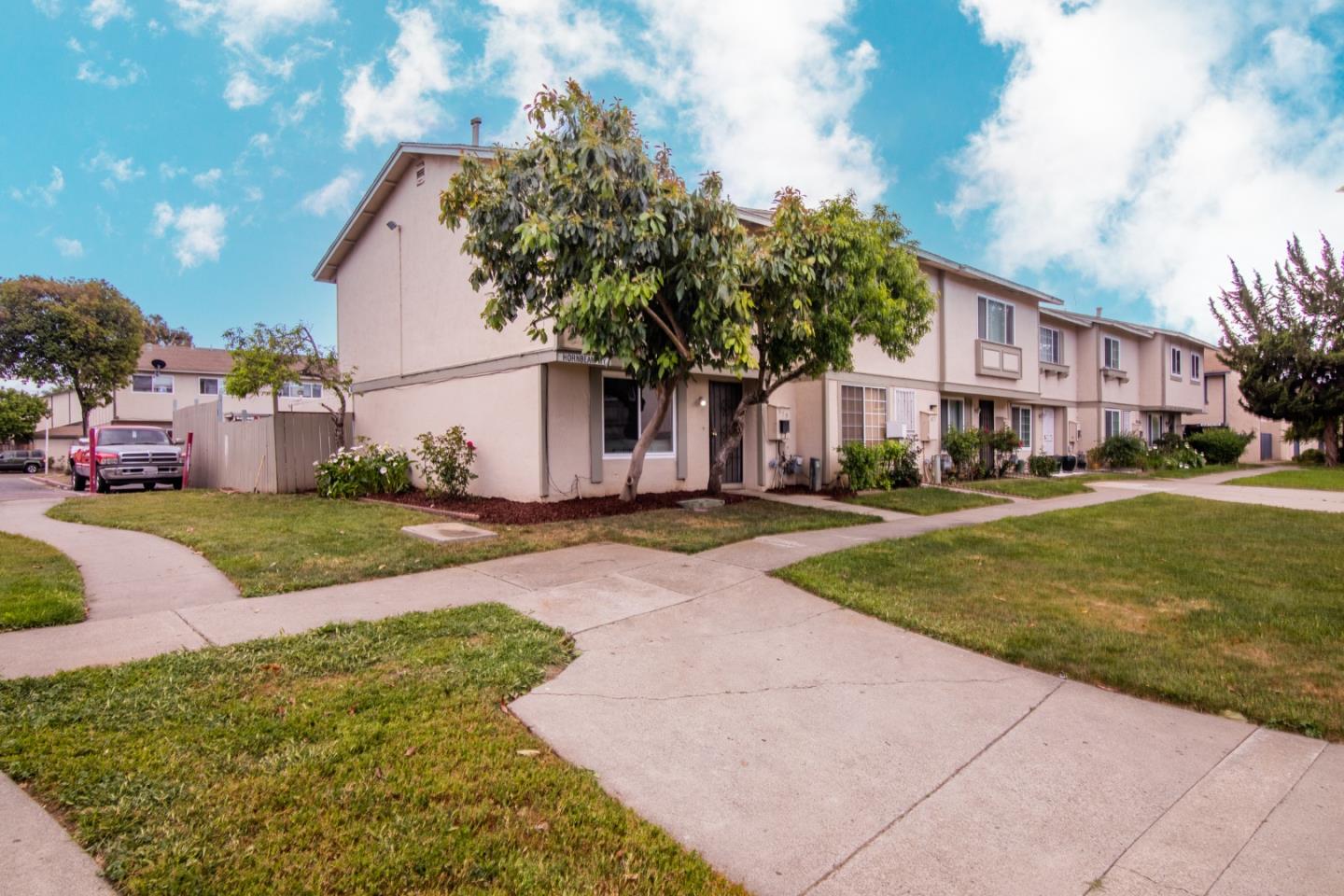 Detail Gallery Image 1 of 1 For 579 Hornbeam Way, San Jose,  CA 95111 - 3 Beds | 1/1 Baths