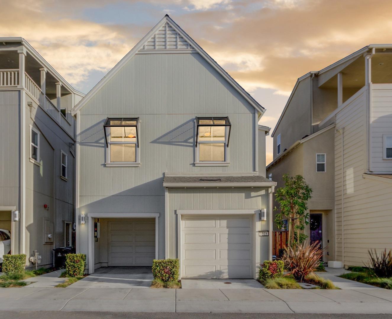 Detail Gallery Image 1 of 1 For 8518 Portside Way, Newark,  CA 94560 - 4 Beds | 2/1 Baths