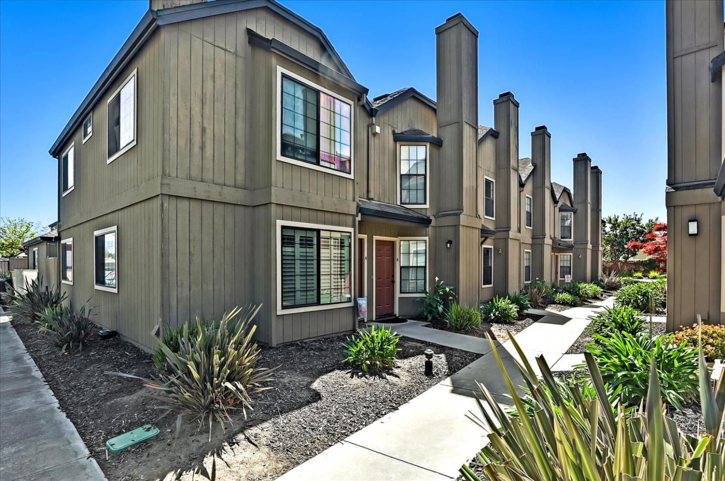 Detail Gallery Image 1 of 1 For 271 Gibson Dr #C-61,  Hollister,  CA 95023 - 3 Beds | 1/1 Baths