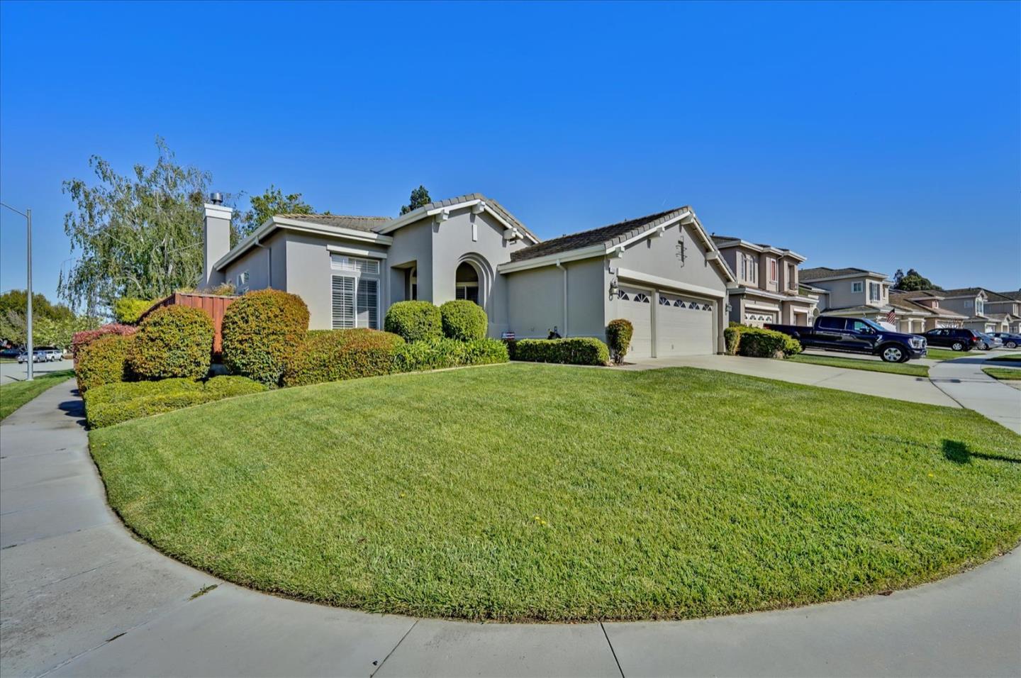 Detail Gallery Image 1 of 1 For 1585 Eagles Nest Ln, Gilroy,  CA 95020 - 4 Beds | 2 Baths