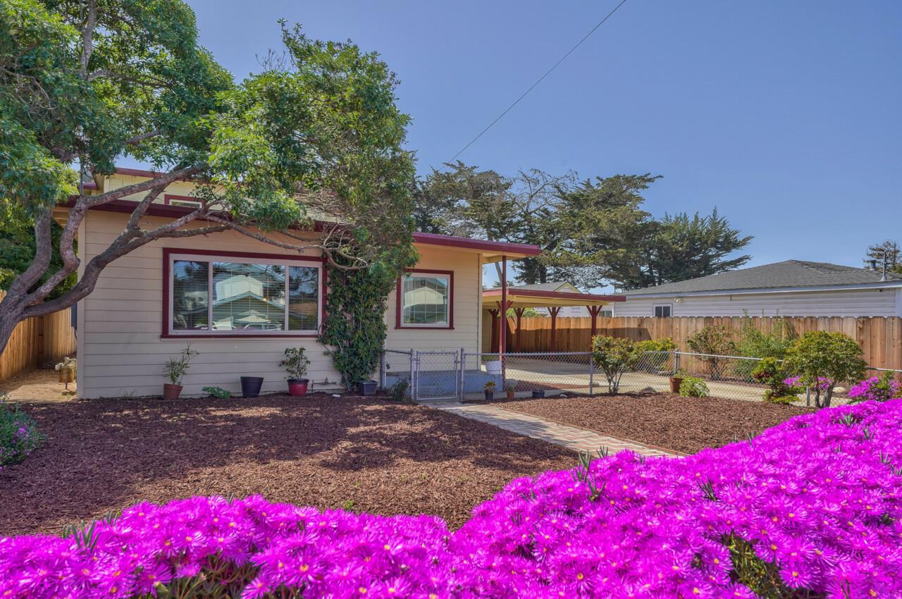 Detail Gallery Image 1 of 1 For 1090 Wanda Ave, Seaside,  CA 93955 - 2 Beds | 2 Baths