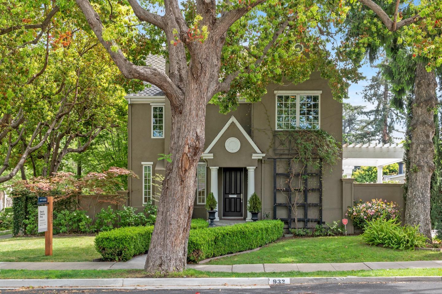 Detail Gallery Image 1 of 1 For 932 Pine Ave, San Jose,  CA 95125 - 5 Beds | 3 Baths