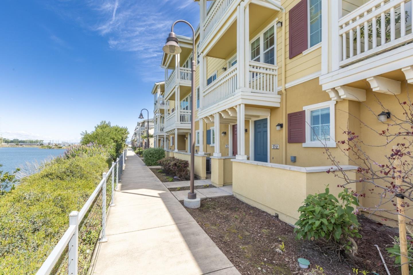 Detail Gallery Image 1 of 1 For 641 Turnbuckle Dr #1712,  Redwood City,  CA 94063 - 2 Beds | 2 Baths