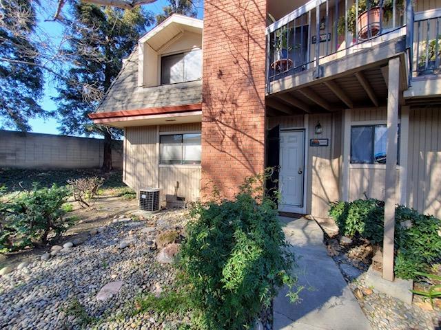 Detail Gallery Image 1 of 1 For 3102 Shadow Springs Pl, San Jose,  CA 95121 - 2 Beds | 1 Baths