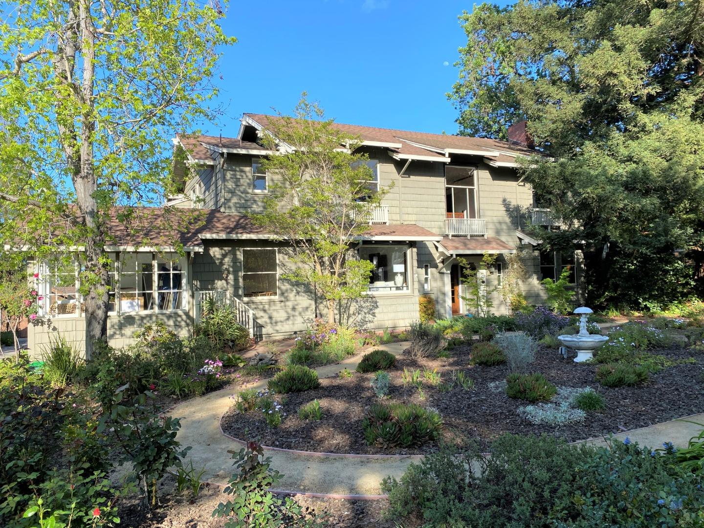 Detail Gallery Image 1 of 1 For 637 Alvarado Row, Stanford,  CA 94305 - 6 Beds | 4/1 Baths