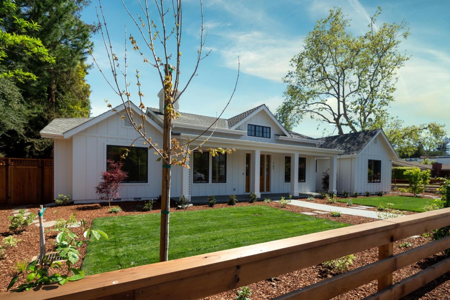 Detail Gallery Image 1 of 1 For 141 S Gordon Way, Los Altos,  CA 94022 - 5 Beds | 4/1 Baths