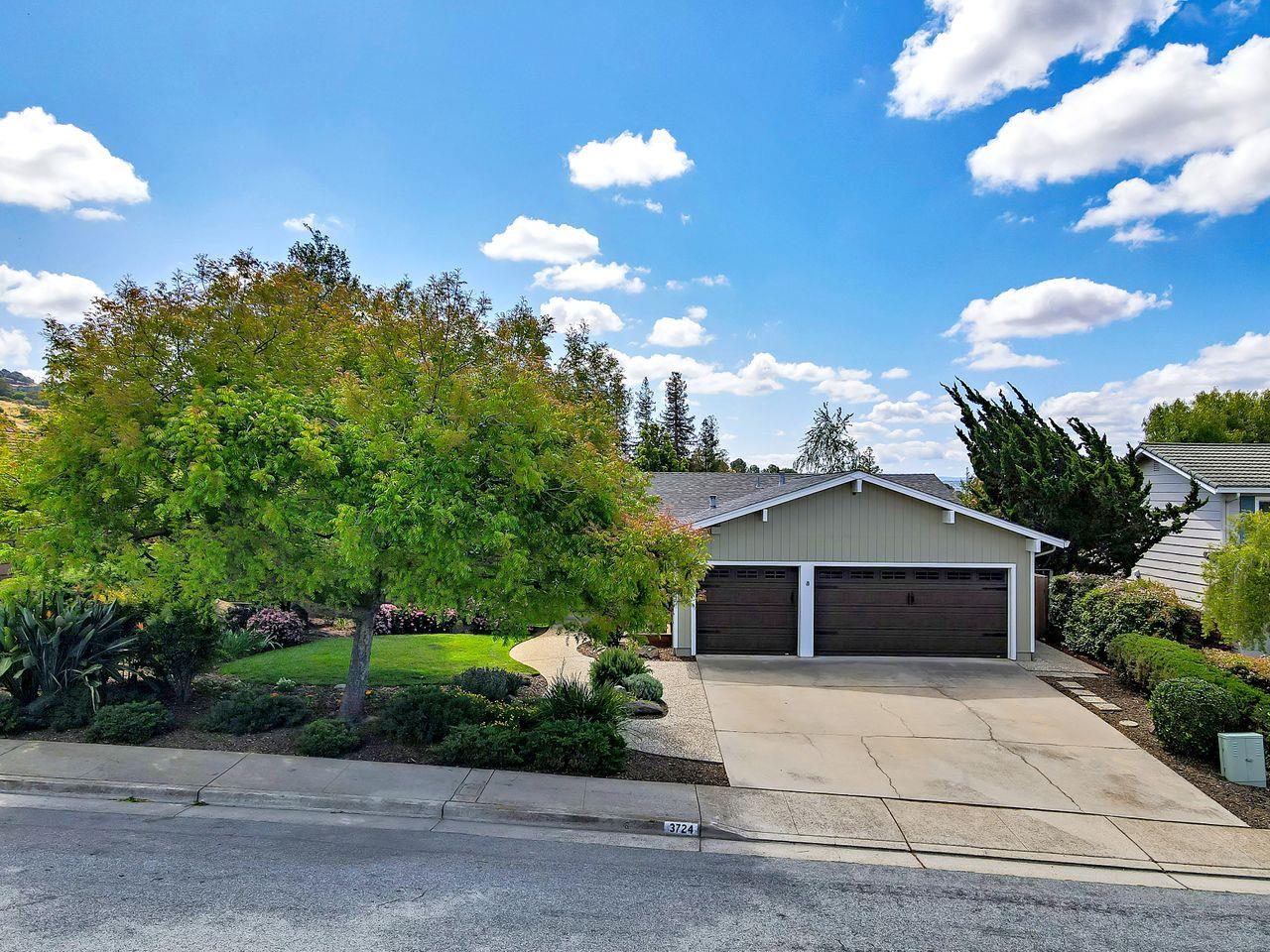 Detail Gallery Image 1 of 1 For 3724 Springbrook Ave, San Jose,  CA 95148 - 4 Beds | 2 Baths