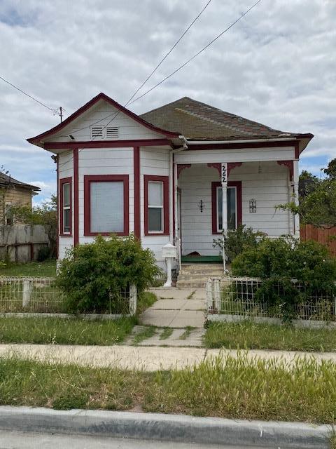 Detail Gallery Image 1 of 1 For 262 Soledad St, Soledad,  CA 93960 - 3 Beds | 1 Baths