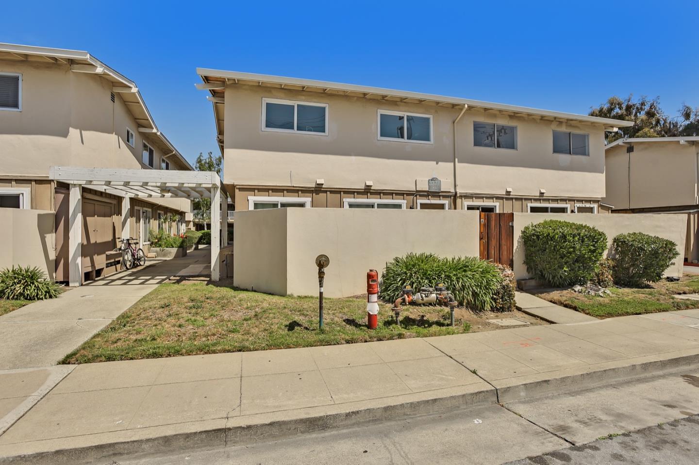 Detail Gallery Image 1 of 1 For 3377 La Selva St #B,  San Mateo,  CA 94403 - 2 Beds | 1 Baths