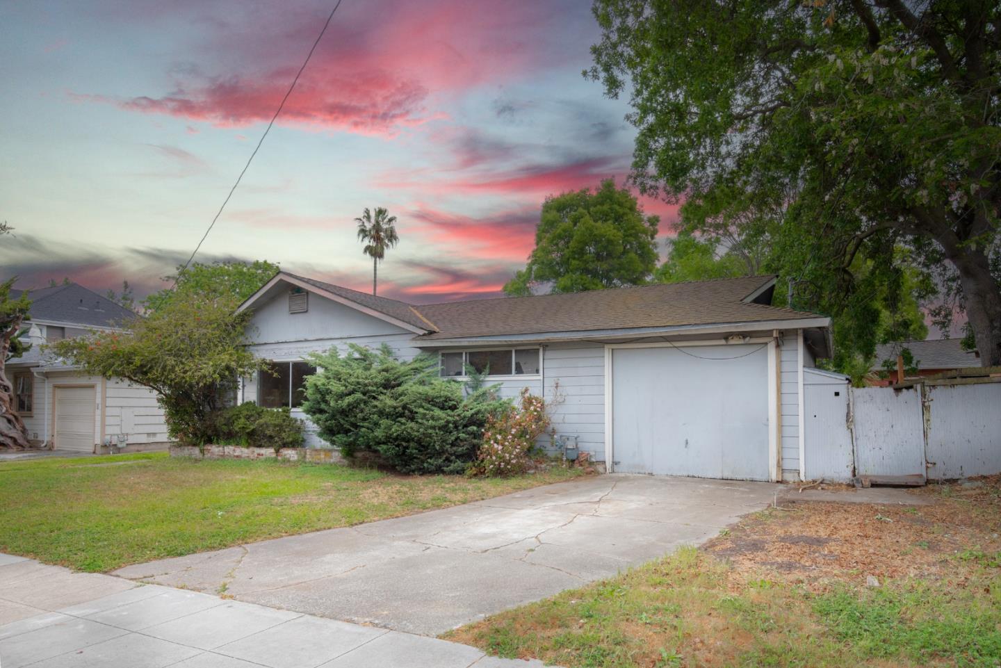 Detail Gallery Image 1 of 1 For 1104 17th Ave, Redwood City,  CA 94063 - 4 Beds | 2 Baths