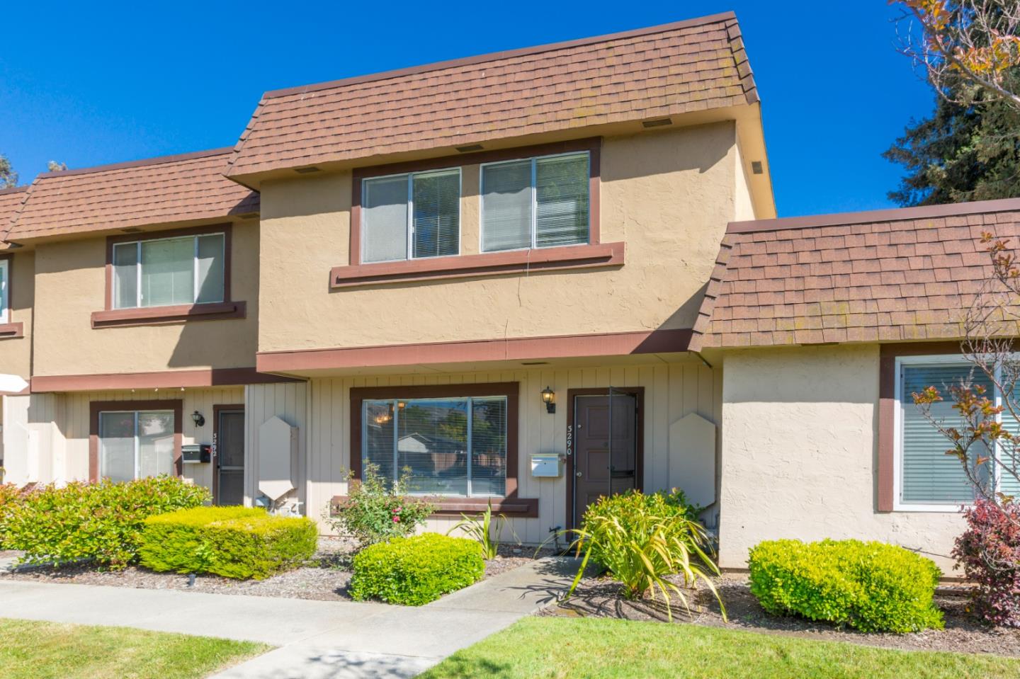 Detail Gallery Image 1 of 1 For 3290 Cropley Ave, San Jose,  CA 95132 - 4 Beds | 2/1 Baths