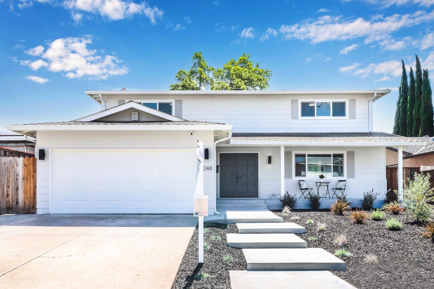 Detail Gallery Image 1 of 1 For 1248 Glacier Dr, Milpitas,  CA 95035 - 4 Beds | 3 Baths