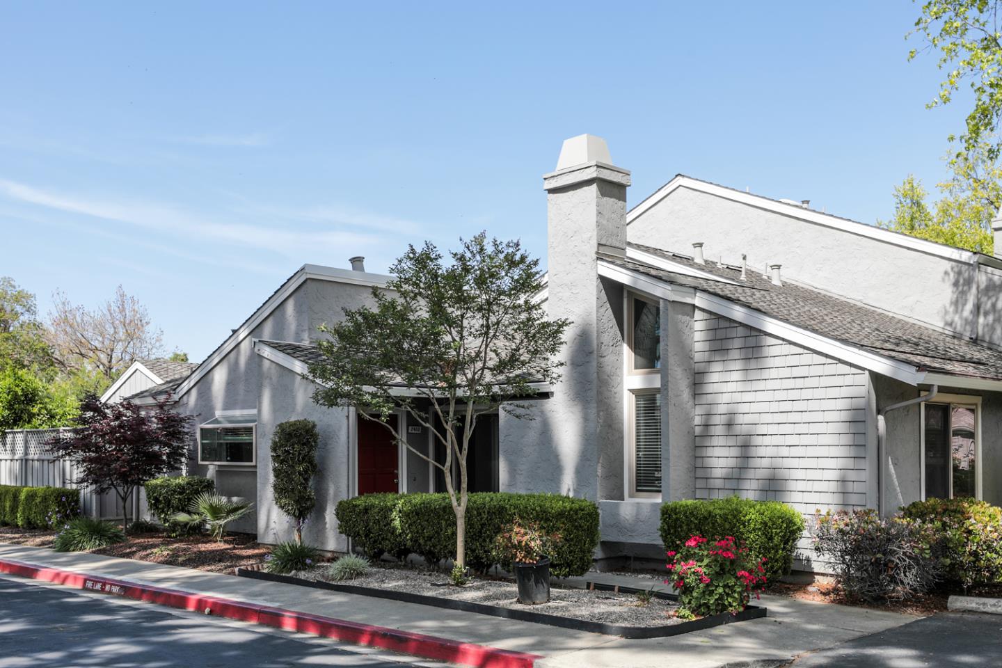 Detail Gallery Image 1 of 1 For 2402 Lincoln Village Dr, San Jose,  CA 95125 - 2 Beds | 2 Baths