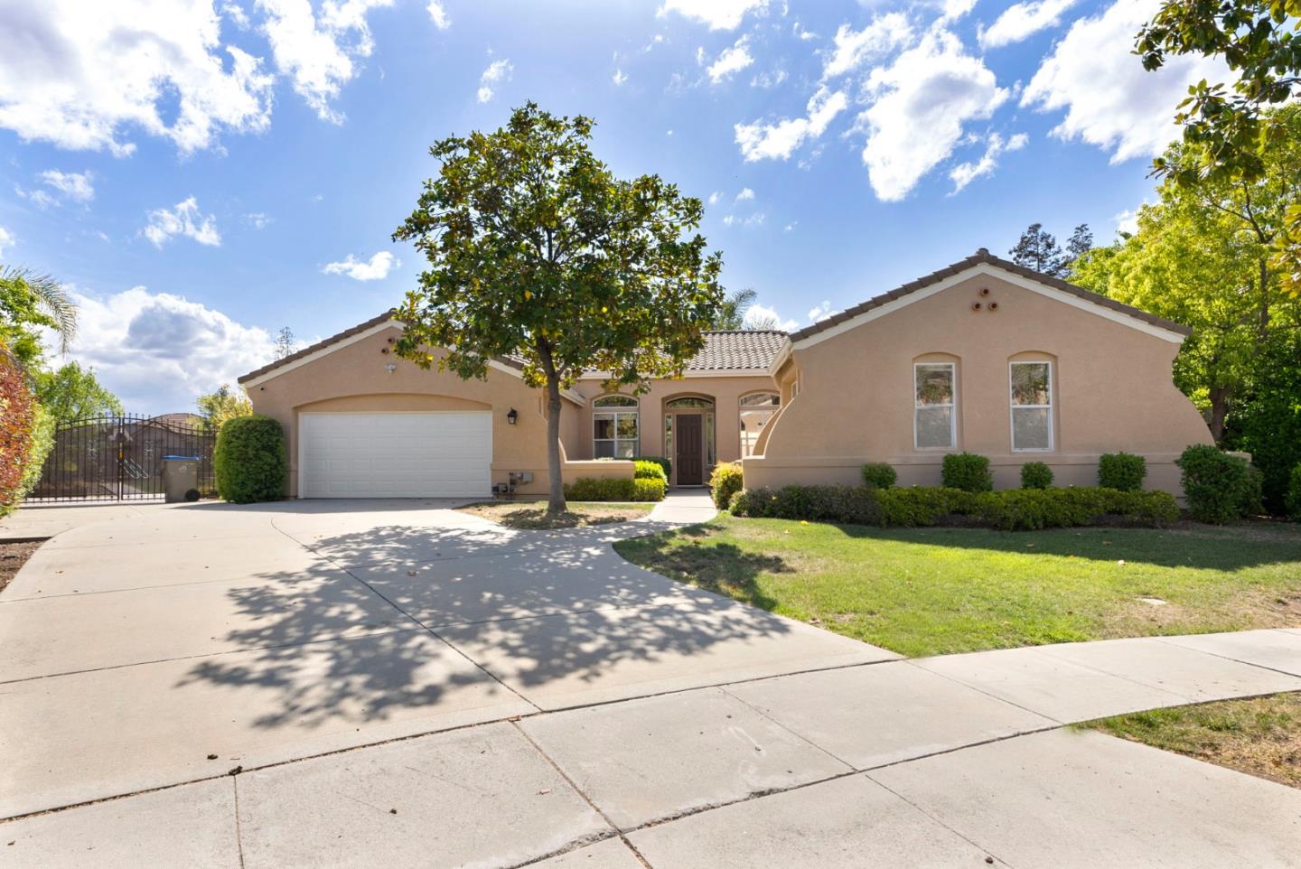 Detail Gallery Image 1 of 1 For 4203 Mackin Woods Ln, San Jose,  CA 95135 - 5 Beds | 3 Baths