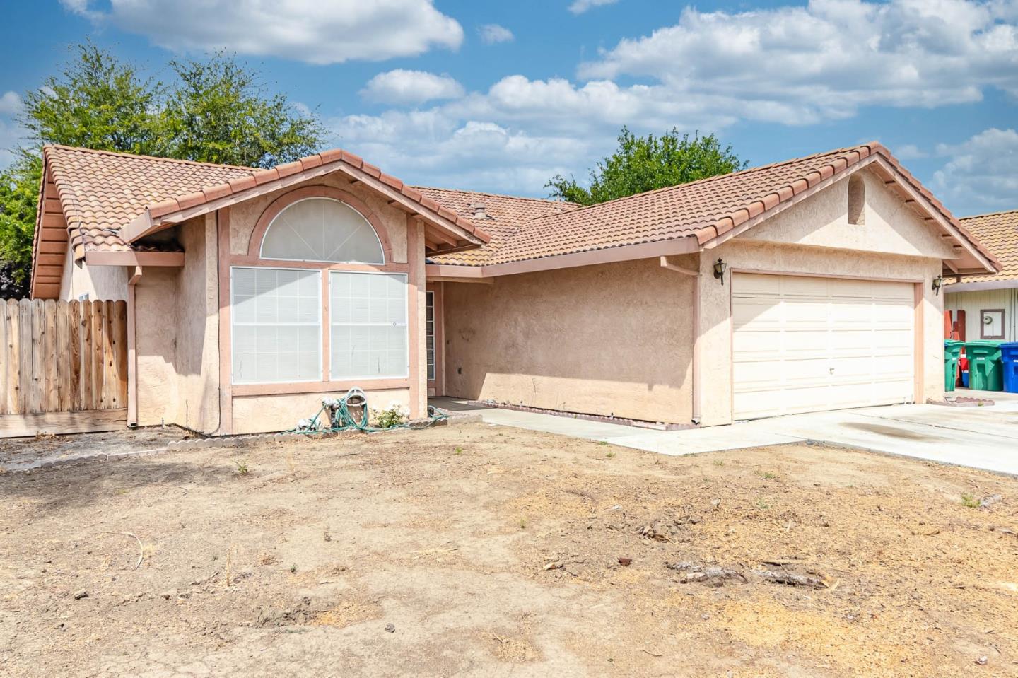 Detail Gallery Image 1 of 1 For 445 Cottonwood Dr, Los Banos,  CA 93635 - 3 Beds | 2 Baths