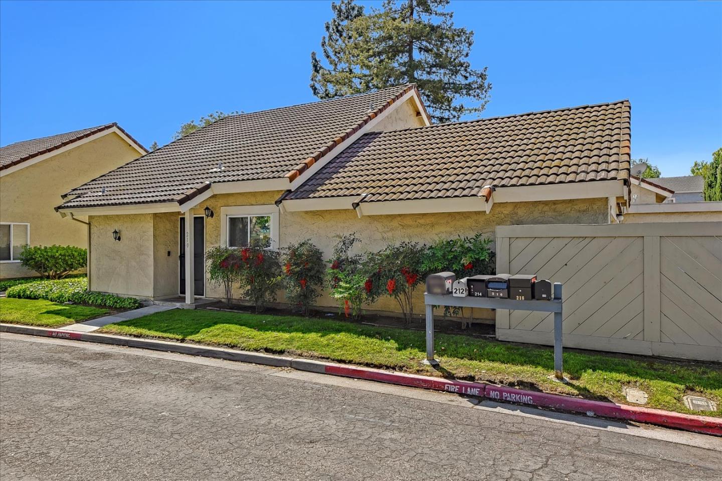 Detail Gallery Image 1 of 1 For 210 Truckee Ln, San Jose,  CA 95136 - 3 Beds | 1/1 Baths
