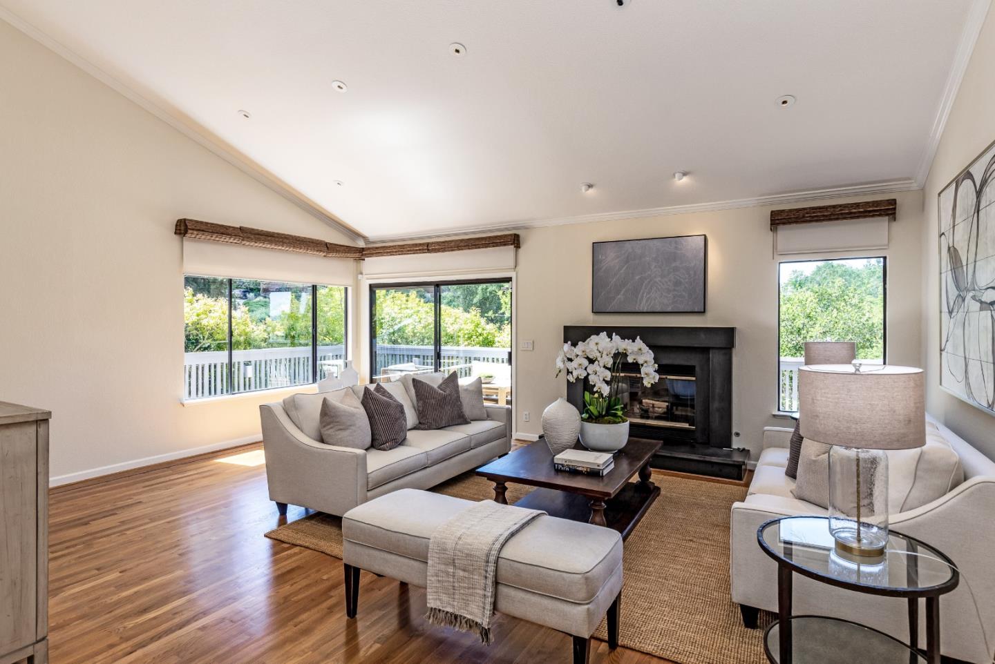Detail Gallery Image 1 of 1 For 1115 Continental Dr, Menlo Park,  CA 94025 - 2 Beds | 2/1 Baths