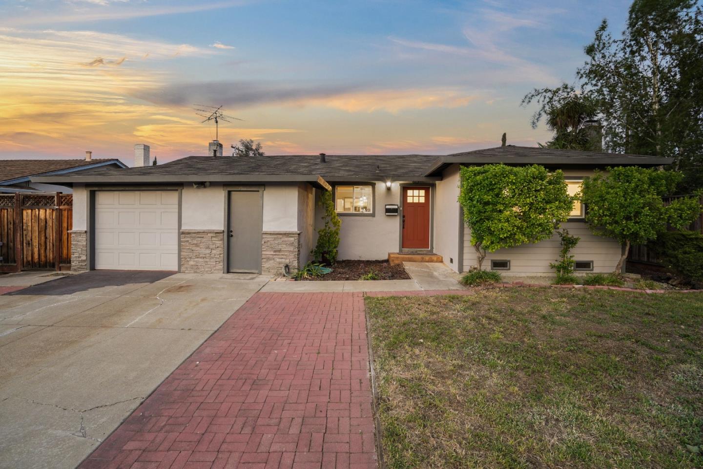 Detail Gallery Image 1 of 1 For 6024 Pineland Ave, San Jose,  CA 95123 - 4 Beds | 2 Baths