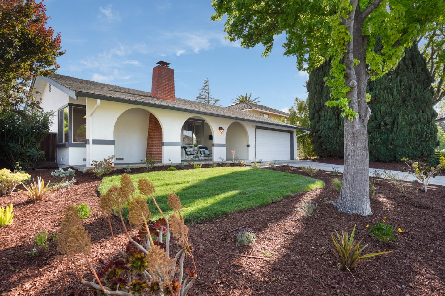 Detail Gallery Image 1 of 1 For 986 Azalea Dr, Sunnyvale,  CA 94086 - 3 Beds | 2 Baths