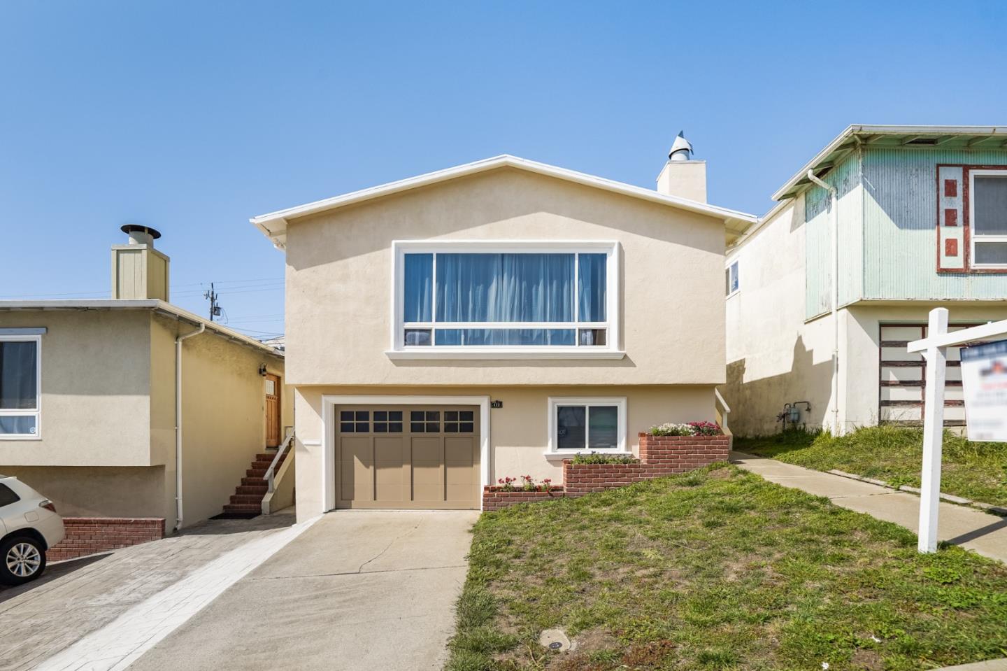 Detail Gallery Image 1 of 1 For 172 Belcrest Ave, Daly City,  CA 94015 - 3 Beds | 1 Baths