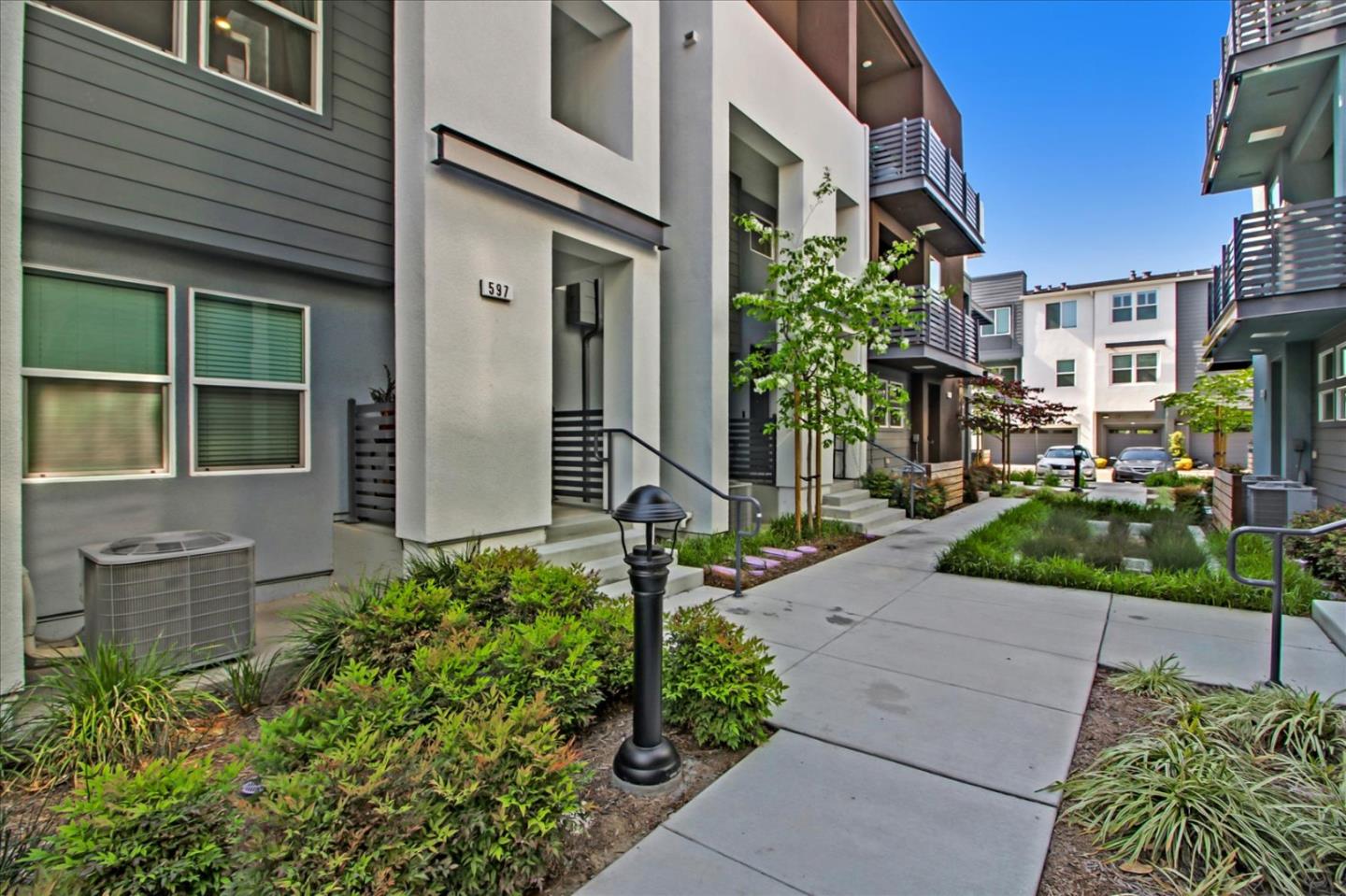 Detail Gallery Image 1 of 1 For 597 Clover Cir, Milpitas,  CA 95035 - 3 Beds | 2/1 Baths