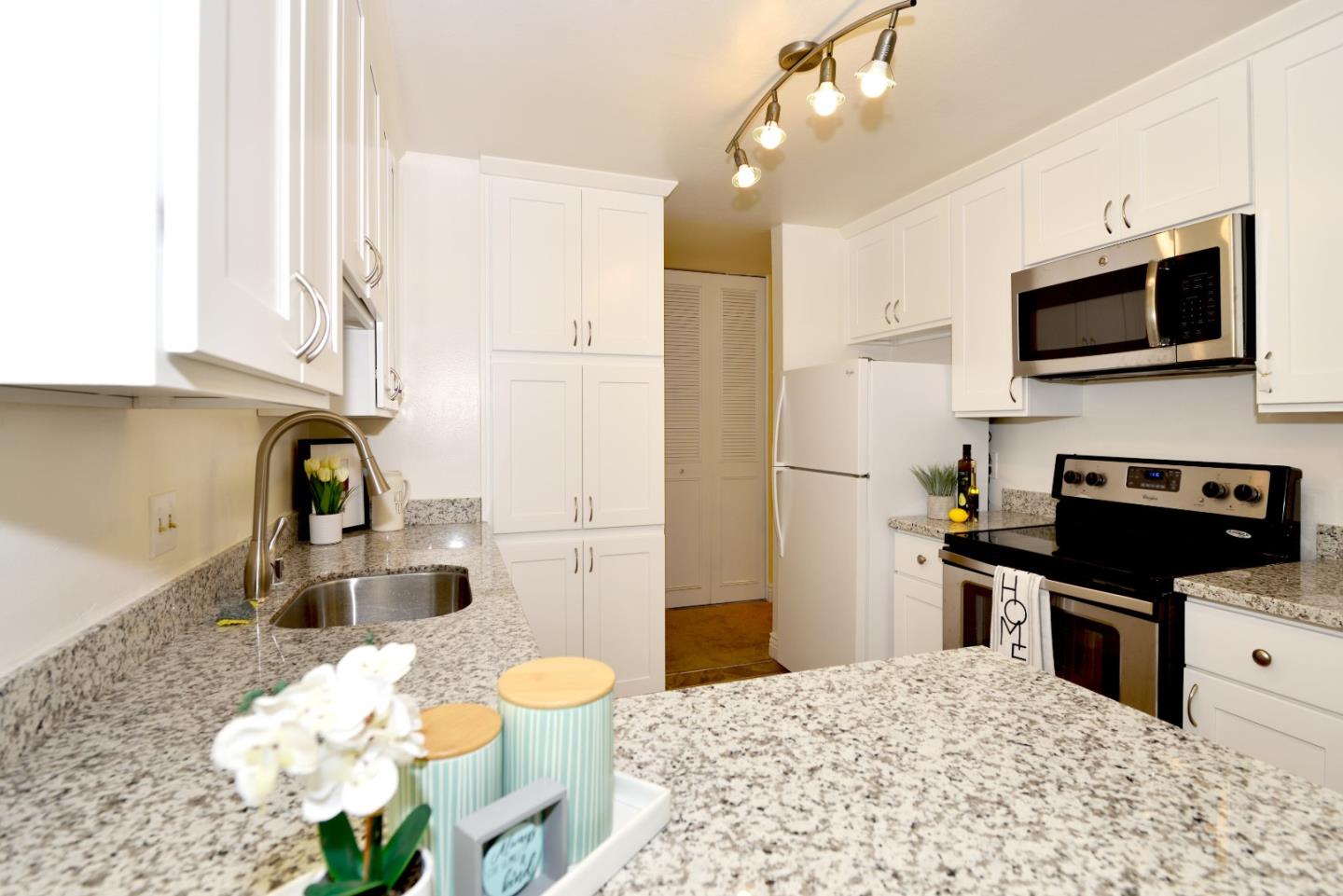 Detail Gallery Image 1 of 1 For 1720 Halford Ave #222,  Santa Clara,  CA 95051 - 2 Beds | 2 Baths