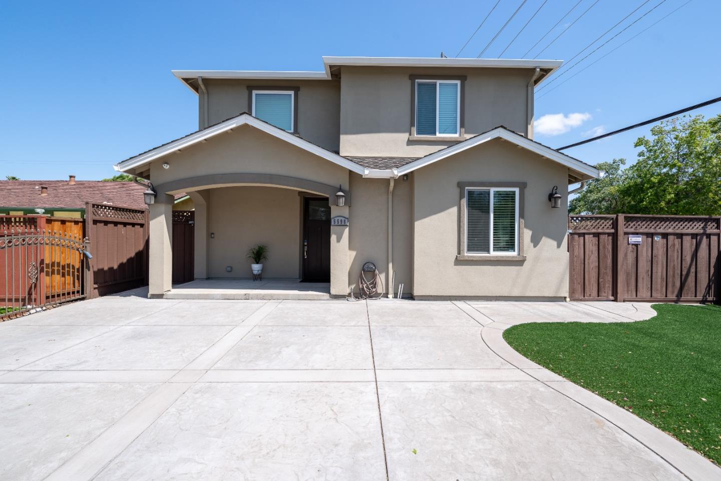 Detail Gallery Image 1 of 1 For 5598 Sunny Oaks Dr, San Jose,  CA 95123 - 4 Beds | 3 Baths