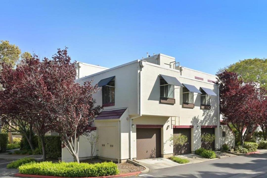 Detail Gallery Image 1 of 1 For 552 Shorebird Cir #1201,  Redwood City,  CA 94065 - 2 Beds | 2 Baths