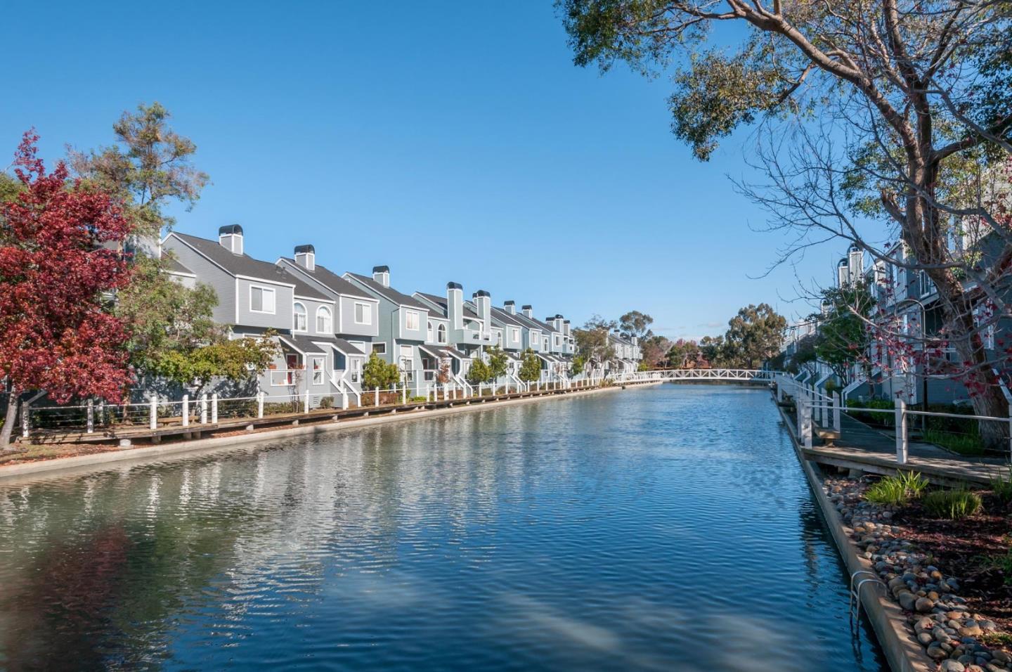 Detail Gallery Image 1 of 1 For 807 Boardwalk Pl, Redwood Shores,  CA 94065 - 3 Beds | 2/1 Baths