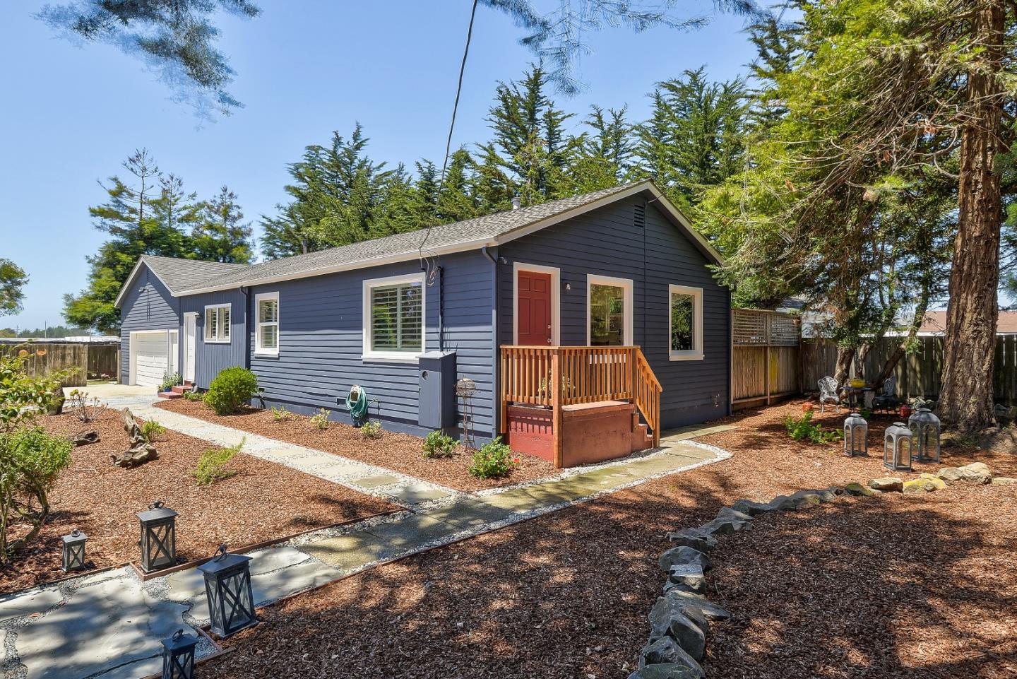 Detail Gallery Image 1 of 1 For 1484 Cabrillo Highway S, Half Moon Bay,  CA 94019 - 3 Beds | 2 Baths
