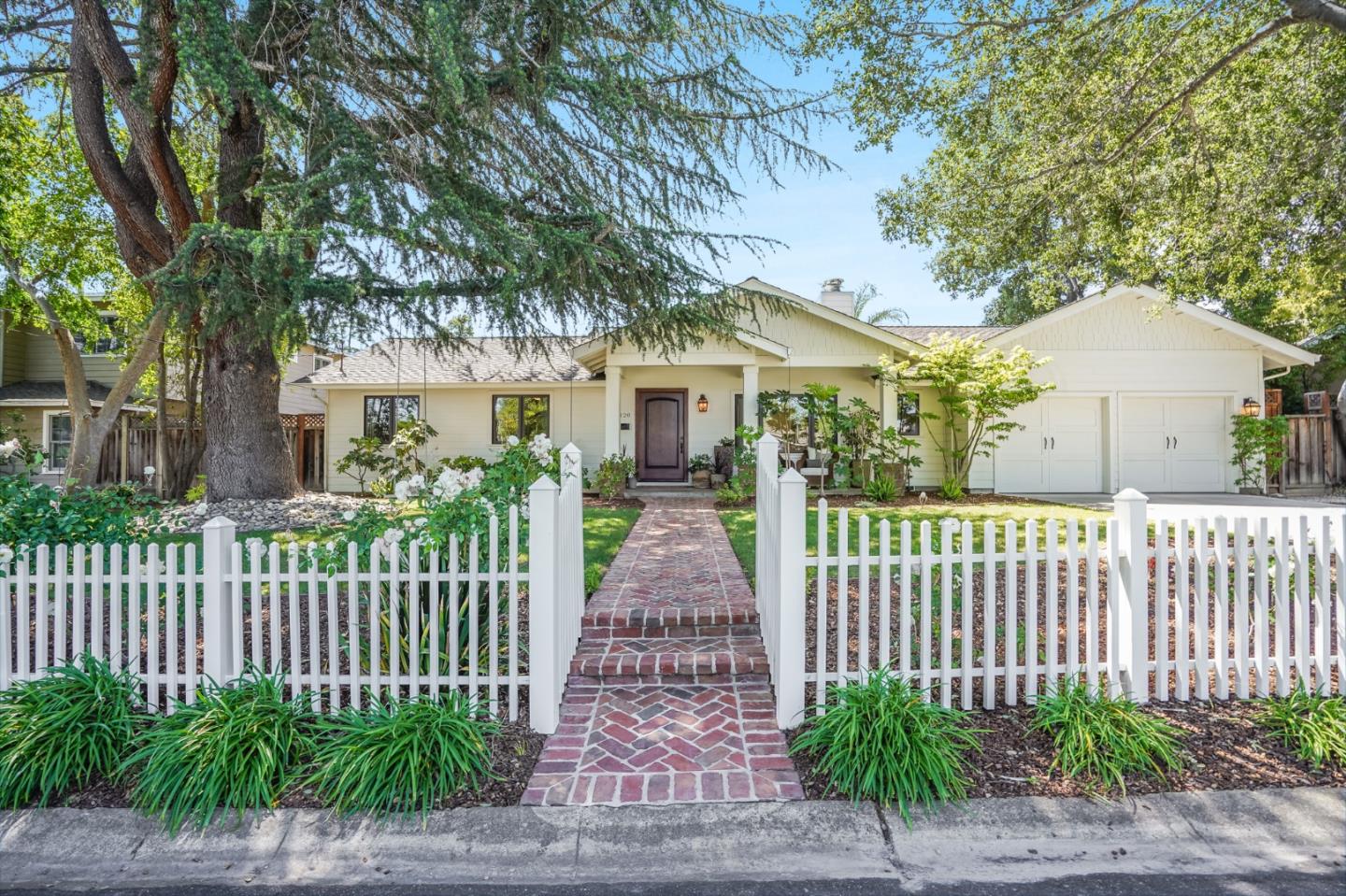 Detail Gallery Image 1 of 1 For 16120 Jacaranda Way, Los Gatos,  CA 95032 - 4 Beds | 2/1 Baths