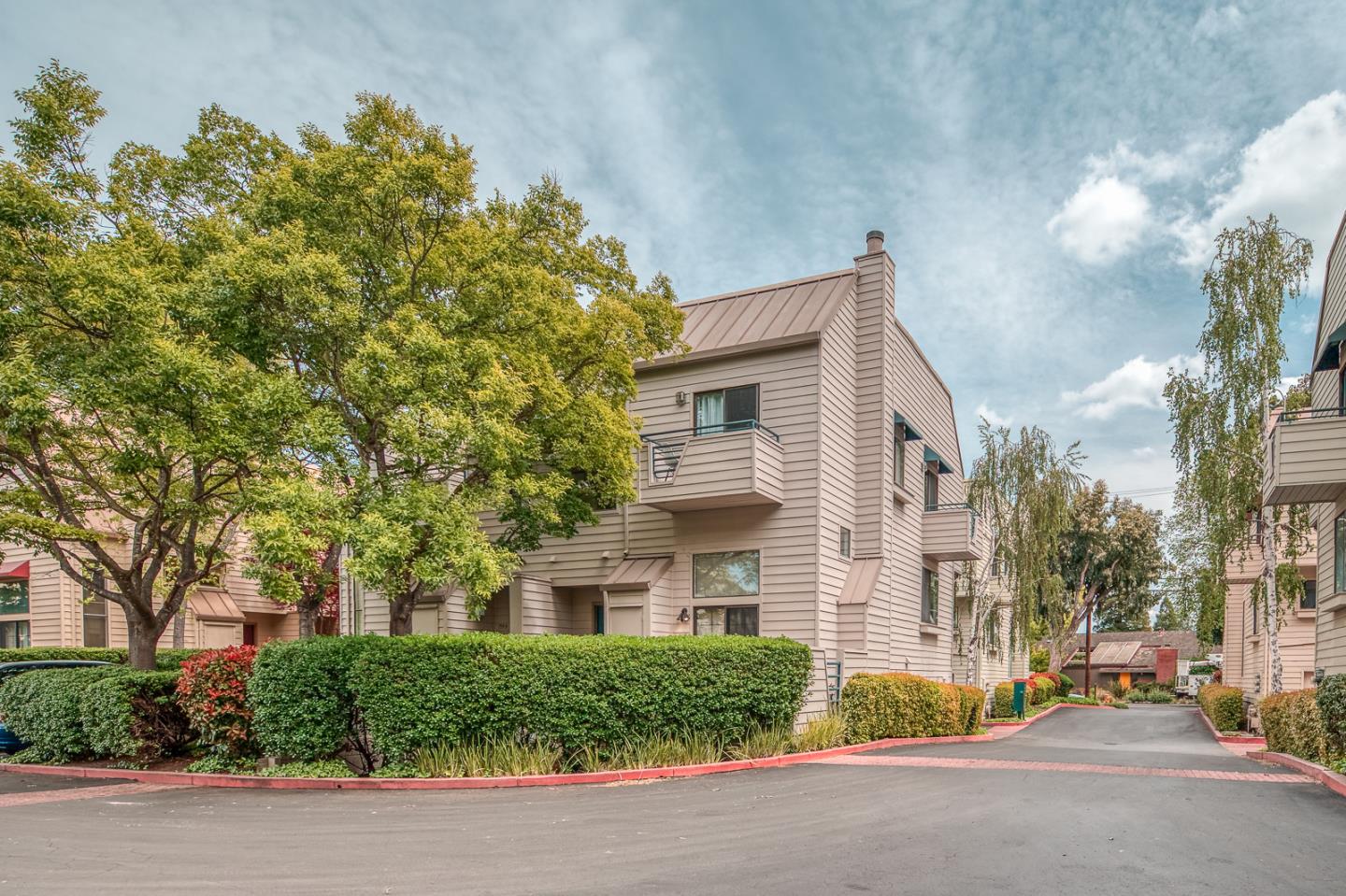 Detail Gallery Image 1 of 1 For 759 Loma Verde Ave a,  Palo Alto,  CA 94303 - 3 Beds | 2/1 Baths