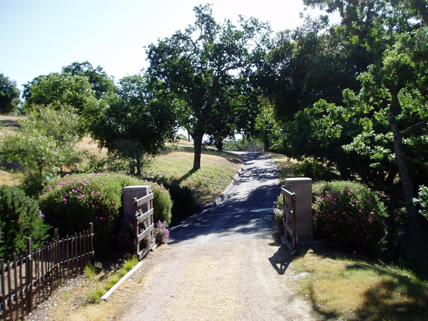Detail Gallery Image 18 of 30 For 74 Asoleado Dr, Carmel Valley,  CA 93924 - – Beds | – Baths