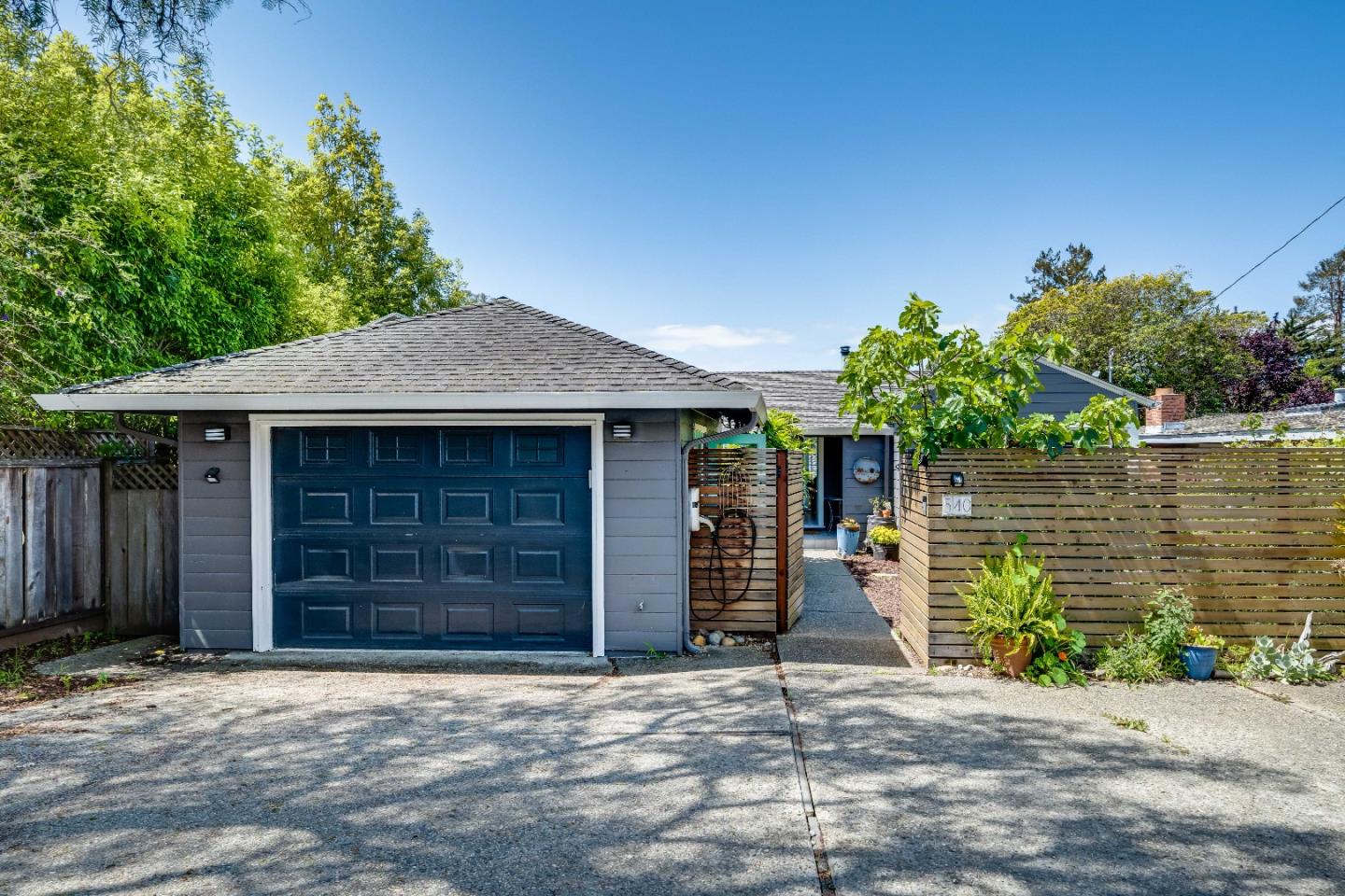 Detail Gallery Image 1 of 1 For 540 Clubhouse Dr, Aptos,  CA 95003 - 2 Beds | 1 Baths